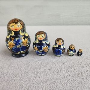 Russian Nesting Dolls Matryoshka Wooden Hand Painted Set of 5 Blue Floral